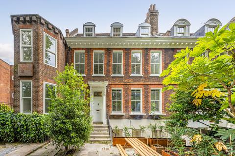 Office to rent, 18 Victoria Park Sq London E2 9PF