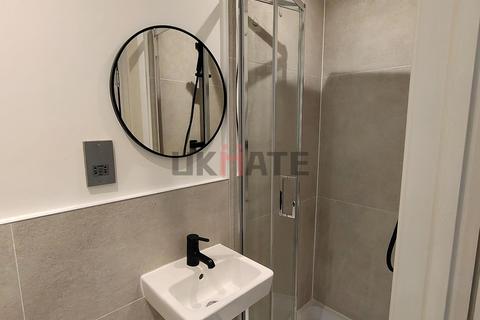 undefined, Villiers Road, Kingston upon Thames KT1