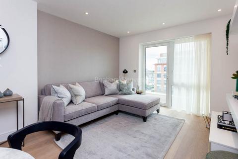 1 bedroom apartment to rent, Parrs Way,  Hammersmith W6