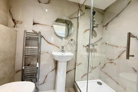 1 bedroom in a house share to rent, The Frithe, Slough
