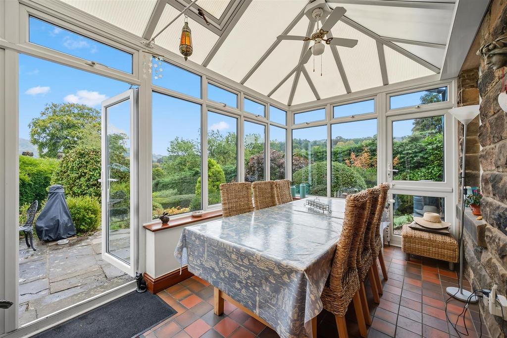 Garden Room - dining area.jpg