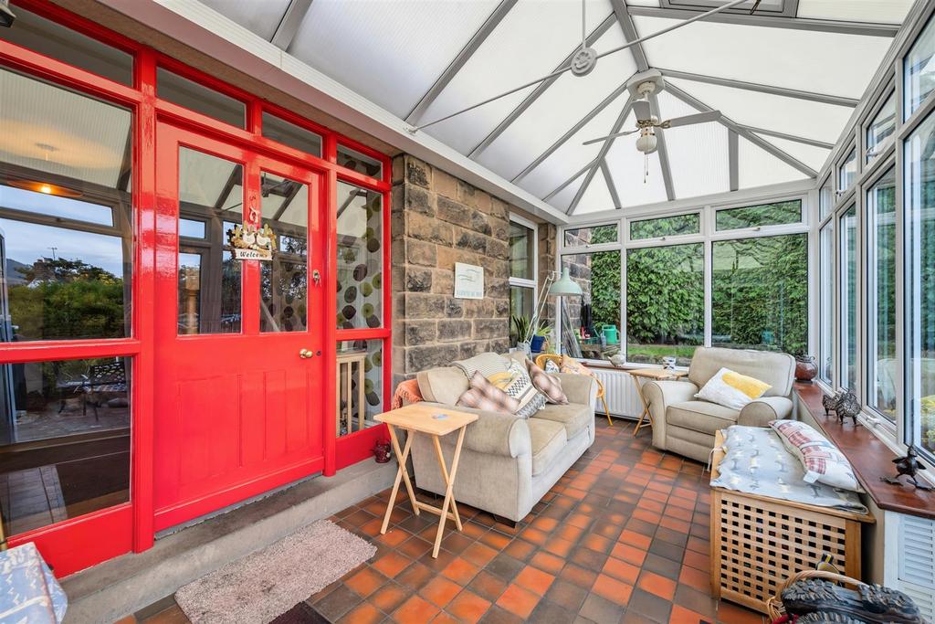 Garden Room to hallway.jpg