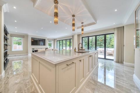 4 Hall Drive, Middleton, Manchester, M24 1NA