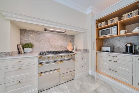 4 Hall Drive, Middleton, Manchester, M24 1NA