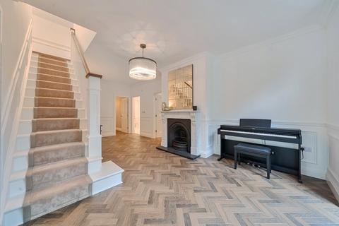 4 bedroom detached house for sale, Hall Drive, Alkrington, Middleton, Manchester, M24