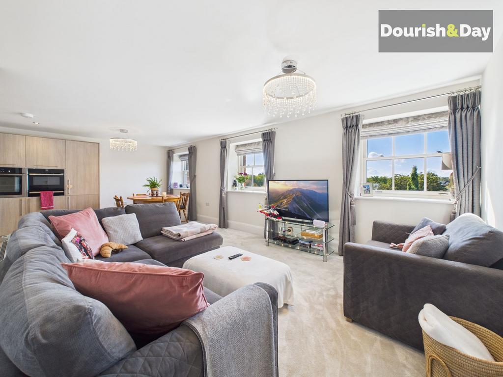 Open Plan Kitchen / Living Diner