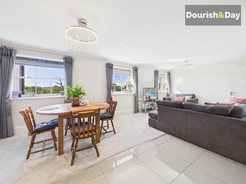 Open Plan Kitchen / Living Diner