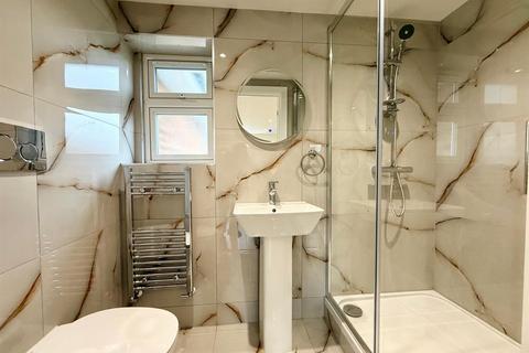 1 bedroom in a house share to rent, The Frithe, Slough