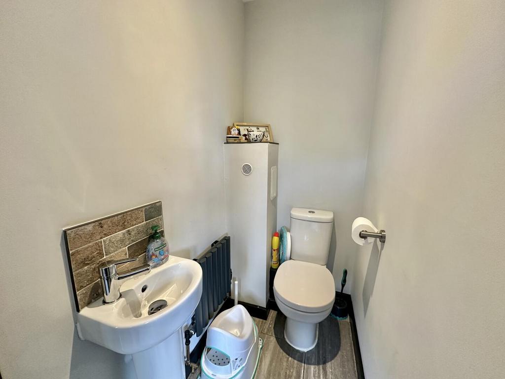 Cloakroom/WC