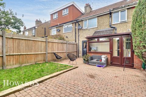 3 bedroom terraced house for sale, Dell Road, Lowestoft