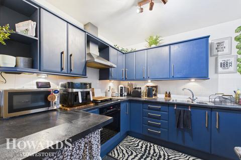 3 bedroom terraced house for sale, Dell Road, Lowestoft