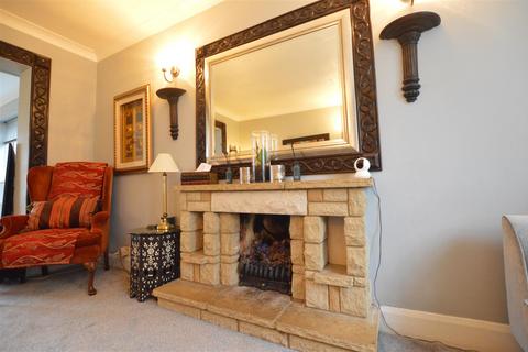 4 bedroom semi-detached house for sale, Aldborough Spur, Slough