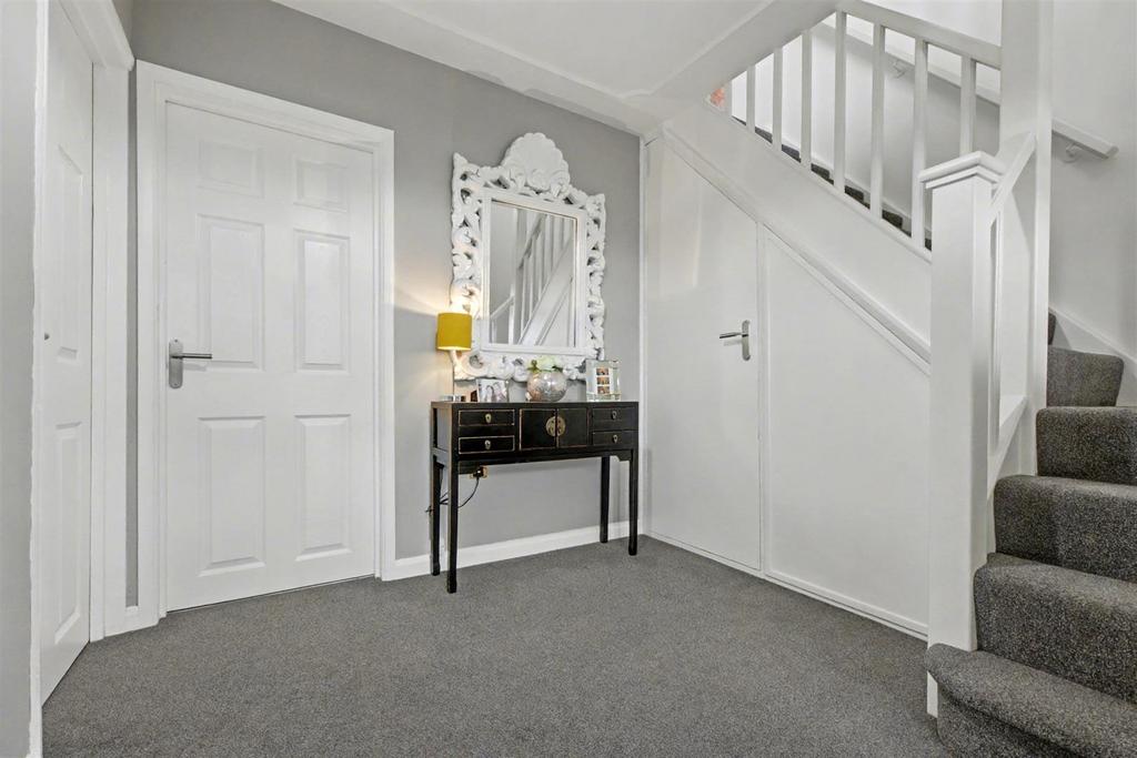 Entrance Hall 1.jpeg