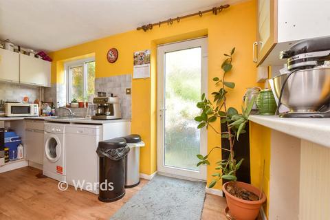 3 bedroom end of terrace house for sale, Mayfield Avenue, Dover, Kent