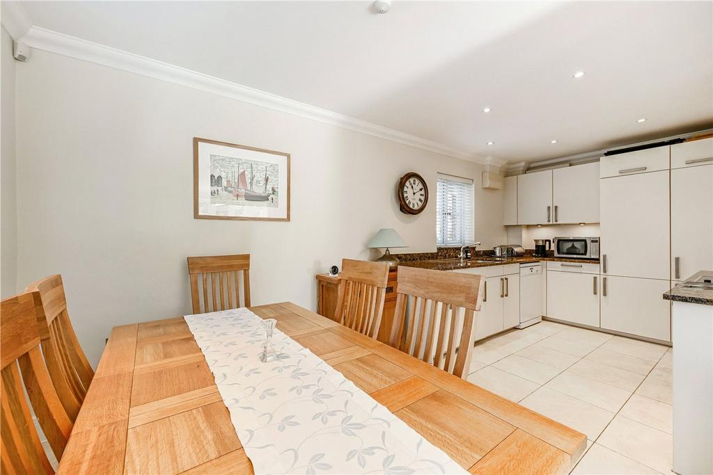 Dining/Kitchen