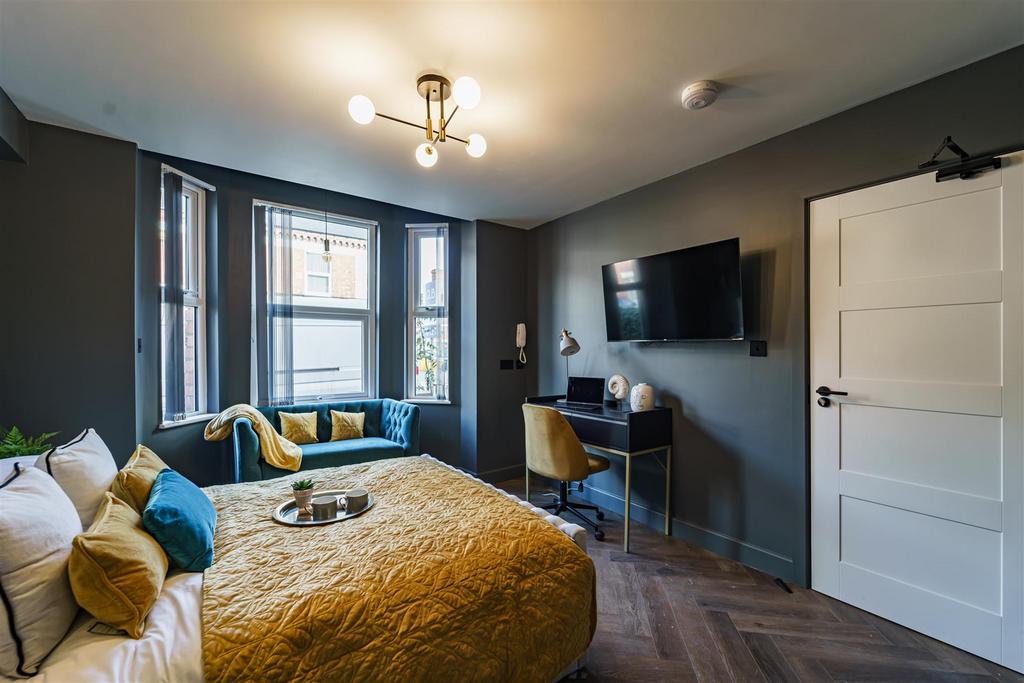 020-A7 R03449-HDR.jpg