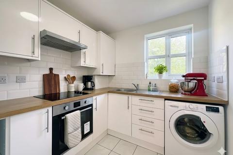 1 bedroom apartment for sale, Halley Gardens, London SE13