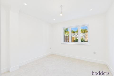 undefined, F5, Holloway Hill, Lyne, Chertsey, Surrey, KT16