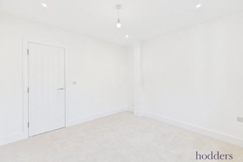undefined, F5, Holloway Hill, Lyne, Chertsey, Surrey, KT16