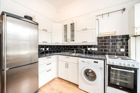 undefined, Broad Street, Teddington TW11