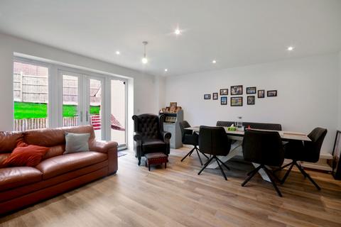 4 bedroom semi-detached house for sale, Leverett Way, Saffron Walden
