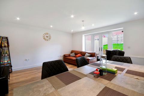 4 bedroom semi-detached house for sale, Leverett Way, Saffron Walden