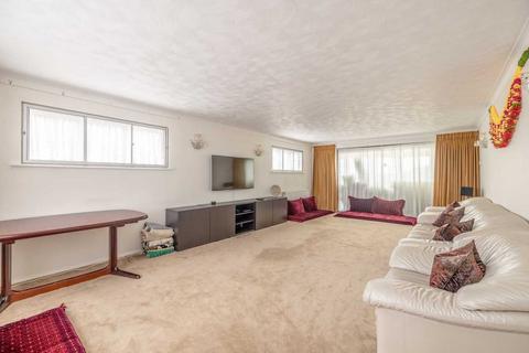undefined, Beaulieu Close, Datchet SL3