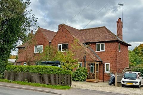 4 Goring Road, Woodcote, Reading, RG8 0QG