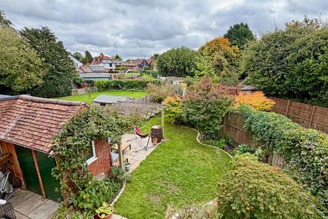 4 Goring Road, Woodcote, Reading, RG8 0QG