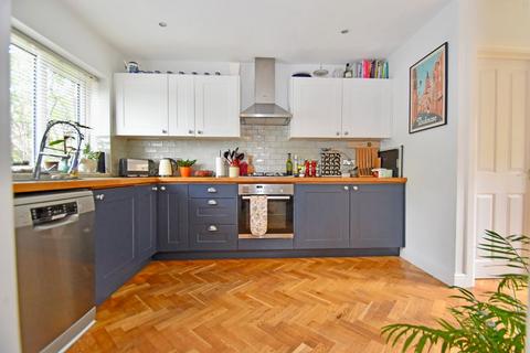 4 Goring Road, Woodcote, Reading, RG8 0QG