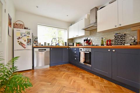 4 Goring Road, Woodcote, Reading, RG8 0QG
