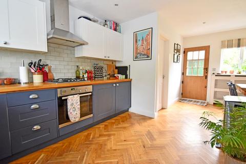 4 Goring Road, Woodcote, Reading, RG8 0QG