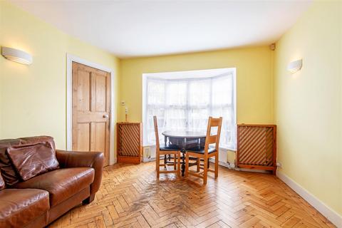 undefined, Midholm, Golders Green, London