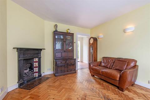 undefined, Midholm, Golders Green, London