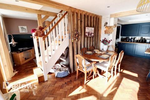3 bedroom end of terrace house for sale, Heol Gerrig, Abertillery
