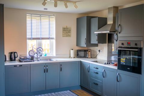 3 bedroom semi-detached house to rent, Maiden Road, Banbury OX16