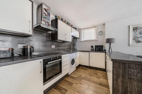 2 bedroom flat for sale, Clarence Parade, Hampshire PO5