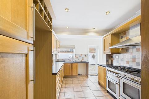 4 bedroom detached house for sale, The Gables, Haddenham