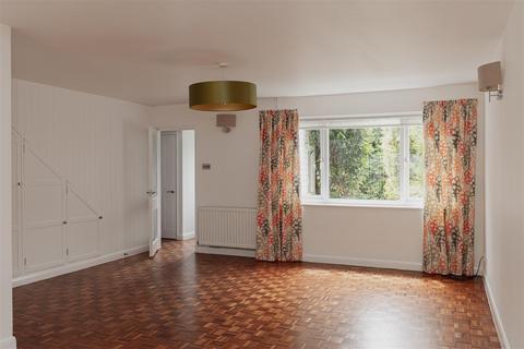 undefined, Burnham Drive, Reigate
