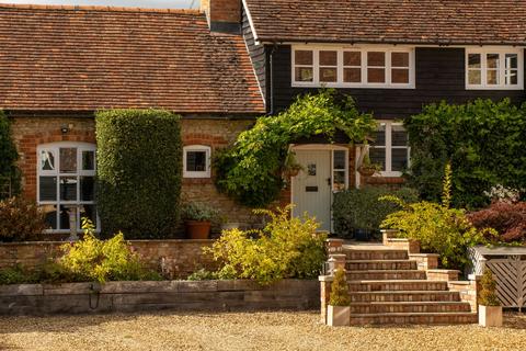 5 bedroom detached house for sale, Eakley Lanes, Newport Pagnell MK16