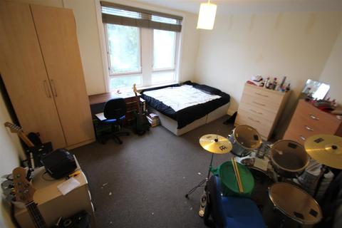 undefined, Meanwood Road, Meanwood, Leeds, LS6 4AW