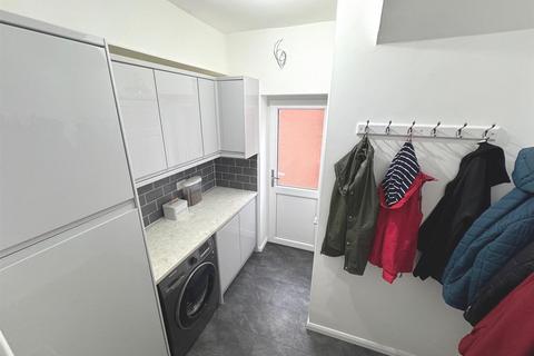 5 Churnet Close, Cheddleton, Leek, ST13 7JN