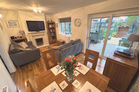 5 Churnet Close, Cheddleton, Leek, ST13 7JN