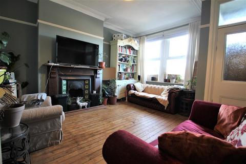 4 bedroom terraced house to rent, Monkbridge Drive, Meanwood, Leeds, LS6 4HU
