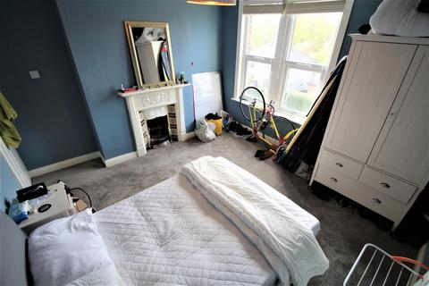 4 bedroom terraced house to rent, Monkbridge Drive, Meanwood, Leeds, LS6 4HU