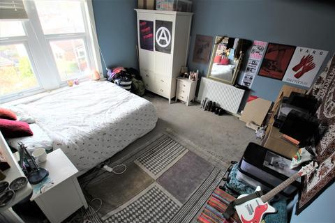 4 bedroom terraced house to rent, Monkbridge Drive, Meanwood, Leeds, LS6 4HU