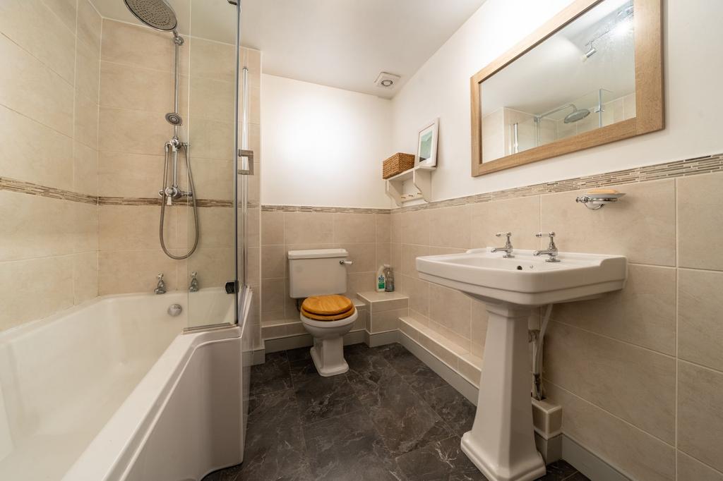 Ground Floor Bathroom
