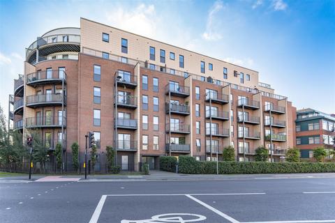 2 bedroom flat for sale, Stoke Road, Slough SL2