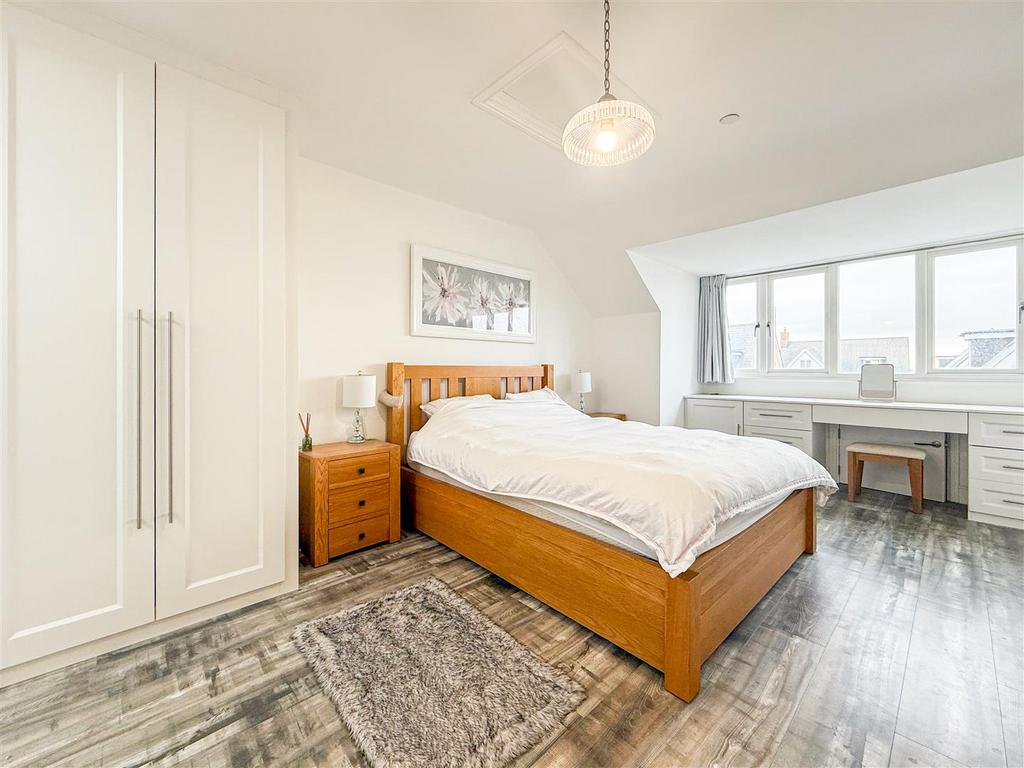 Principle bedroom