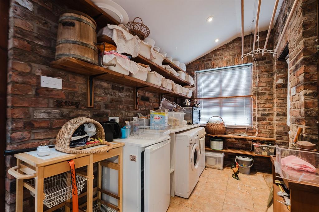 Utility/Boot Room